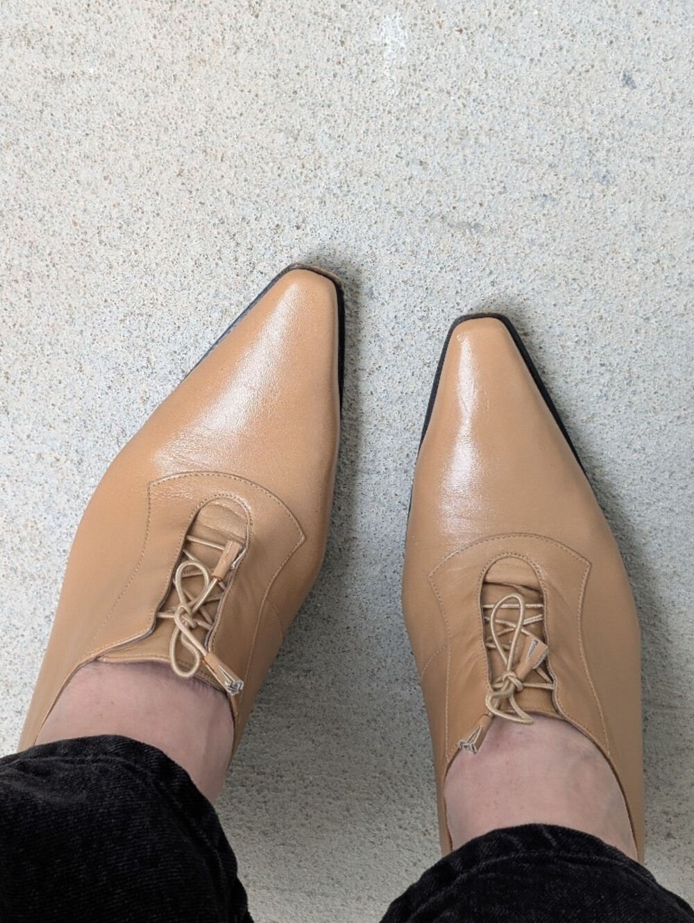 STUART WEITZMAN Women's Beige Leather Vintage Pointed Toe Lace-Up Heels